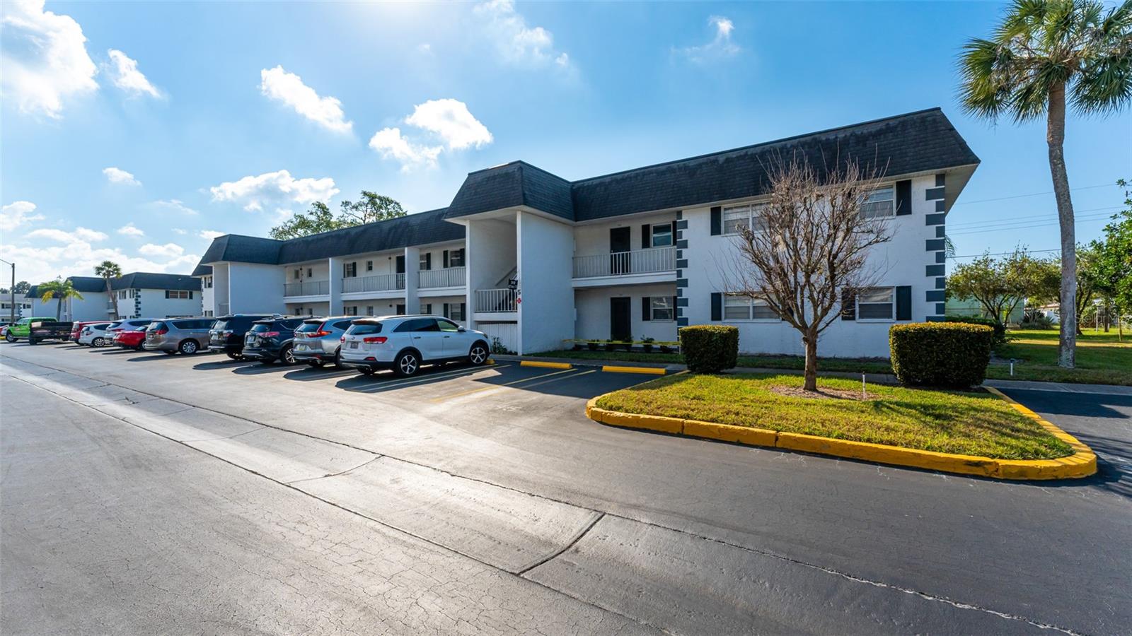 Photo of 202 47TH AVENUE DR W #333