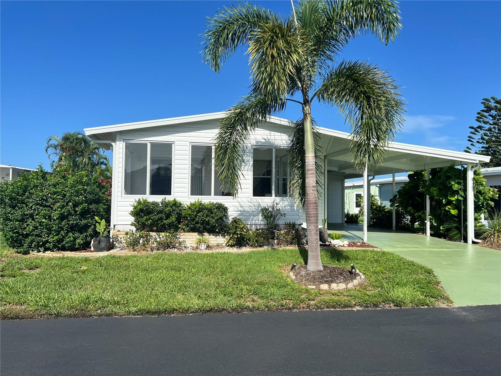 Photo of 7 S ESPLANADE ST