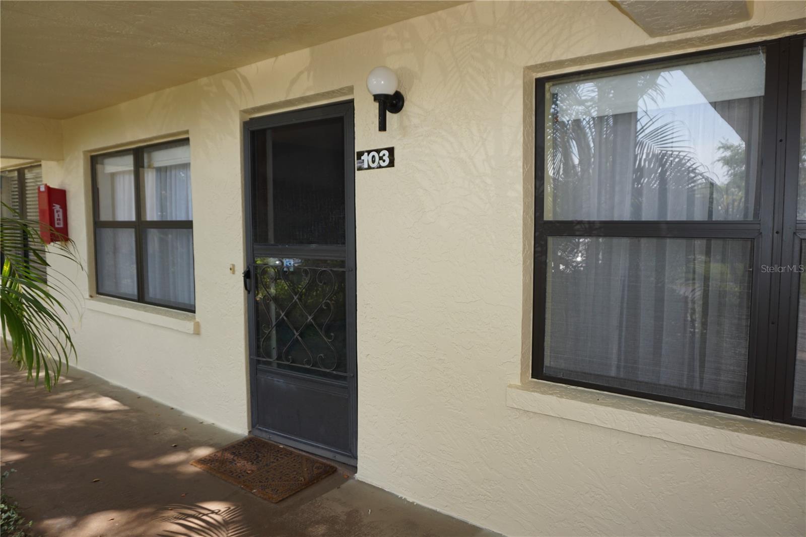 Photo 3 of 305 30TH AVE W #A103