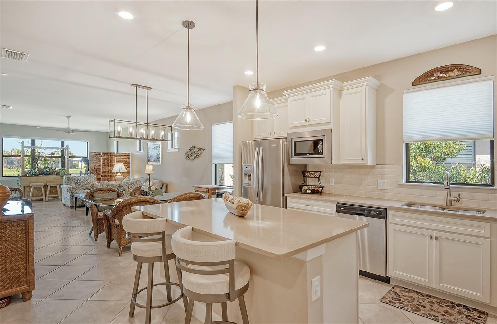 Photo 7 of 7008 HANOVER CT