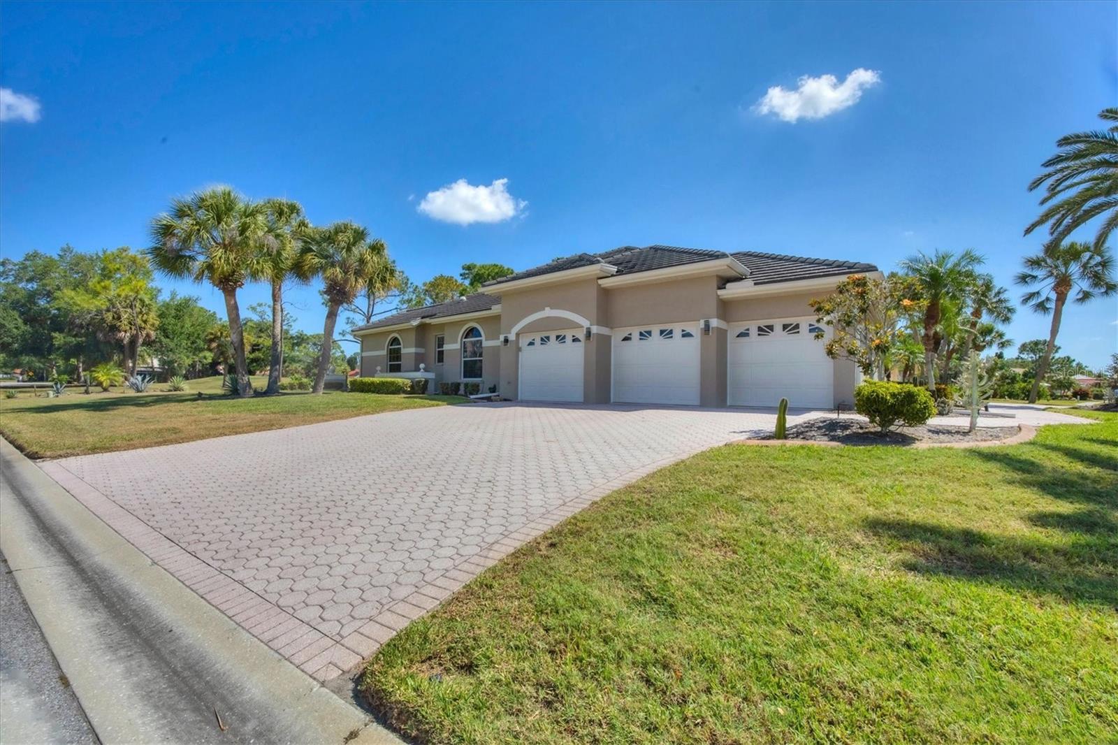 Photo 3 of 2009 CALUSA LAKES BLVD