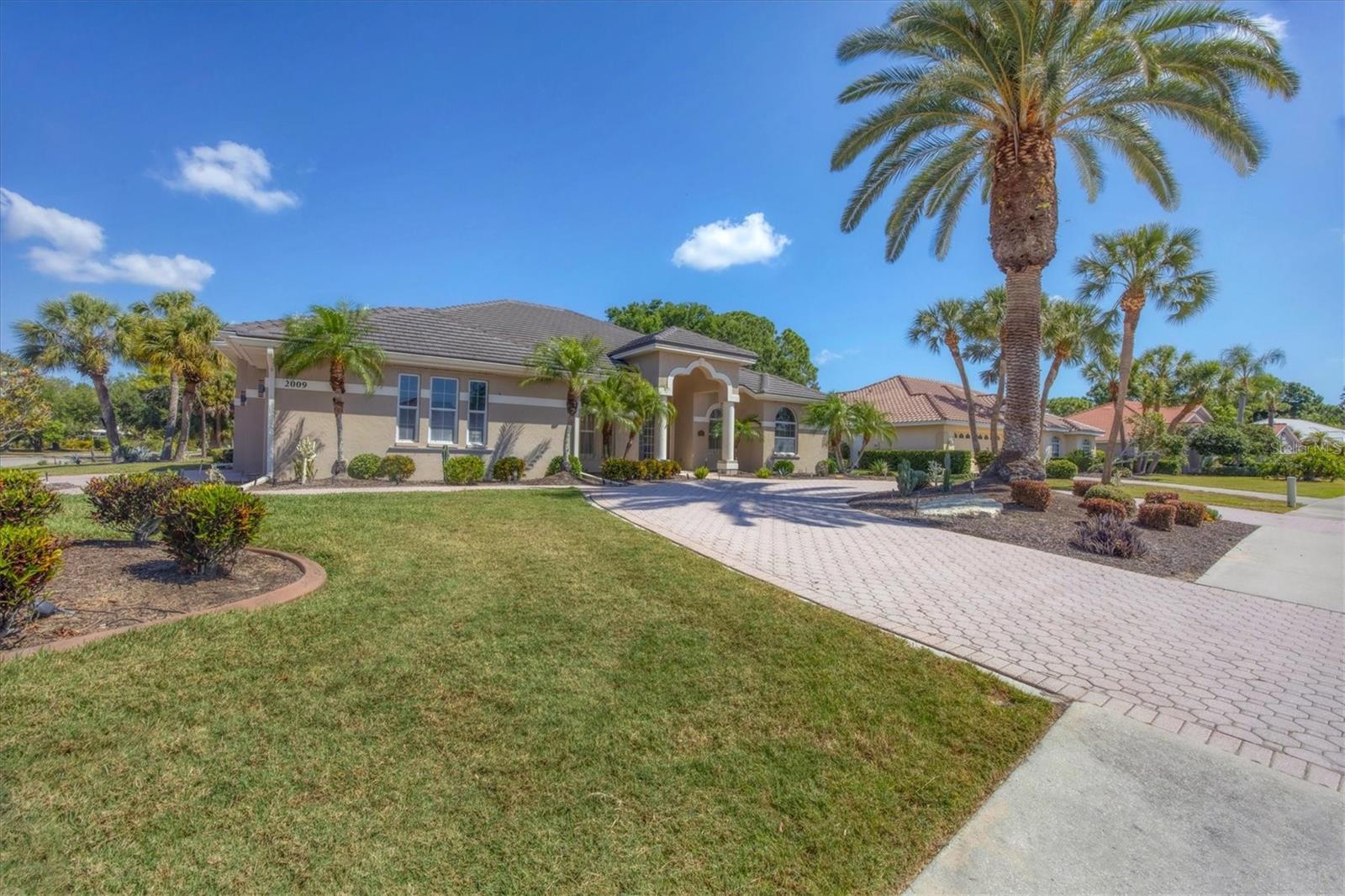 Photo 4 of 2009 CALUSA LAKES BLVD