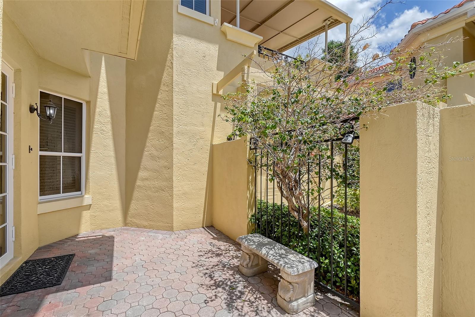 Photo 5 of 523 S PALM AVE #7