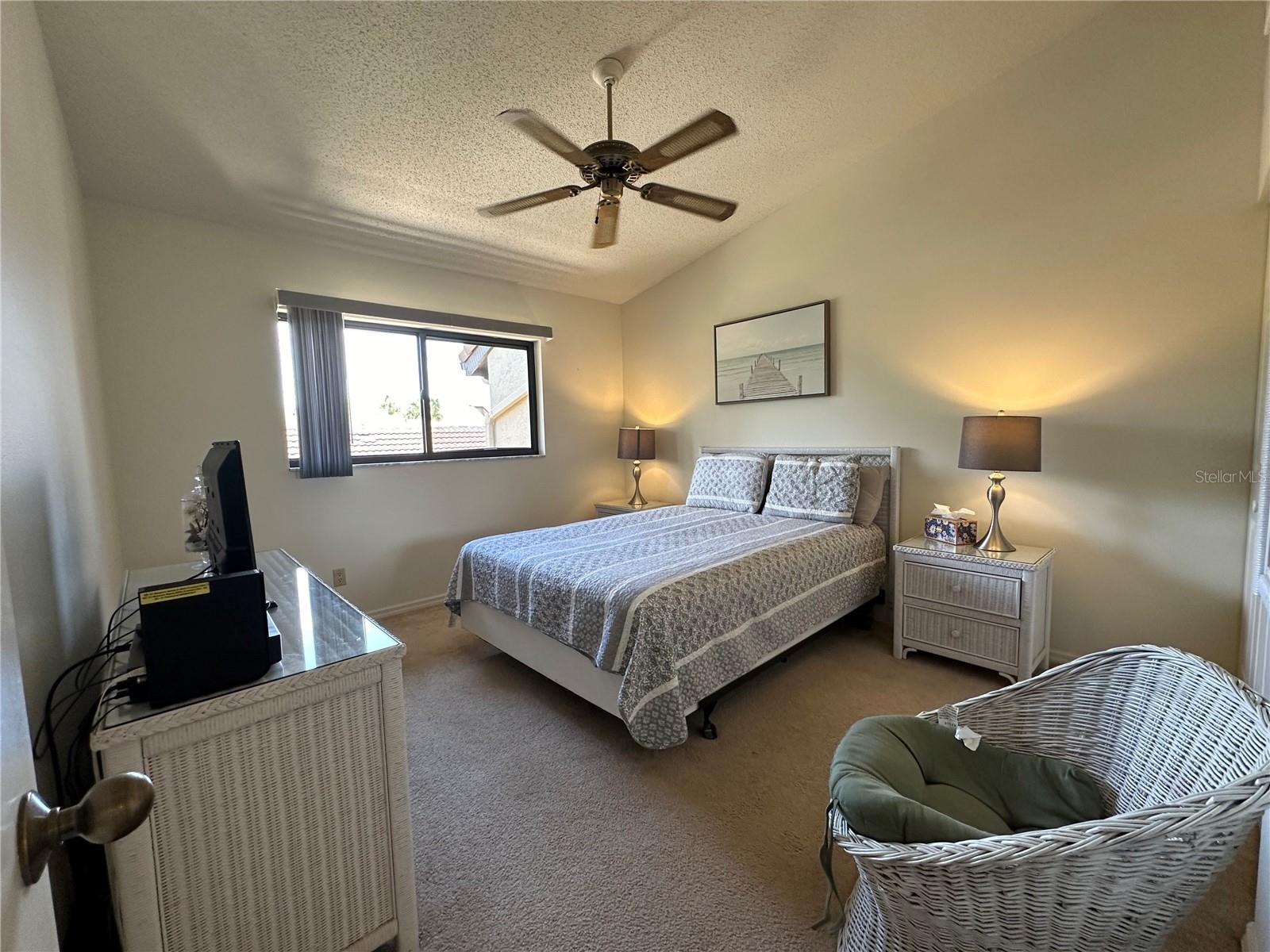 Photo 4 of 5620 ASHTON LAKE DR #5620