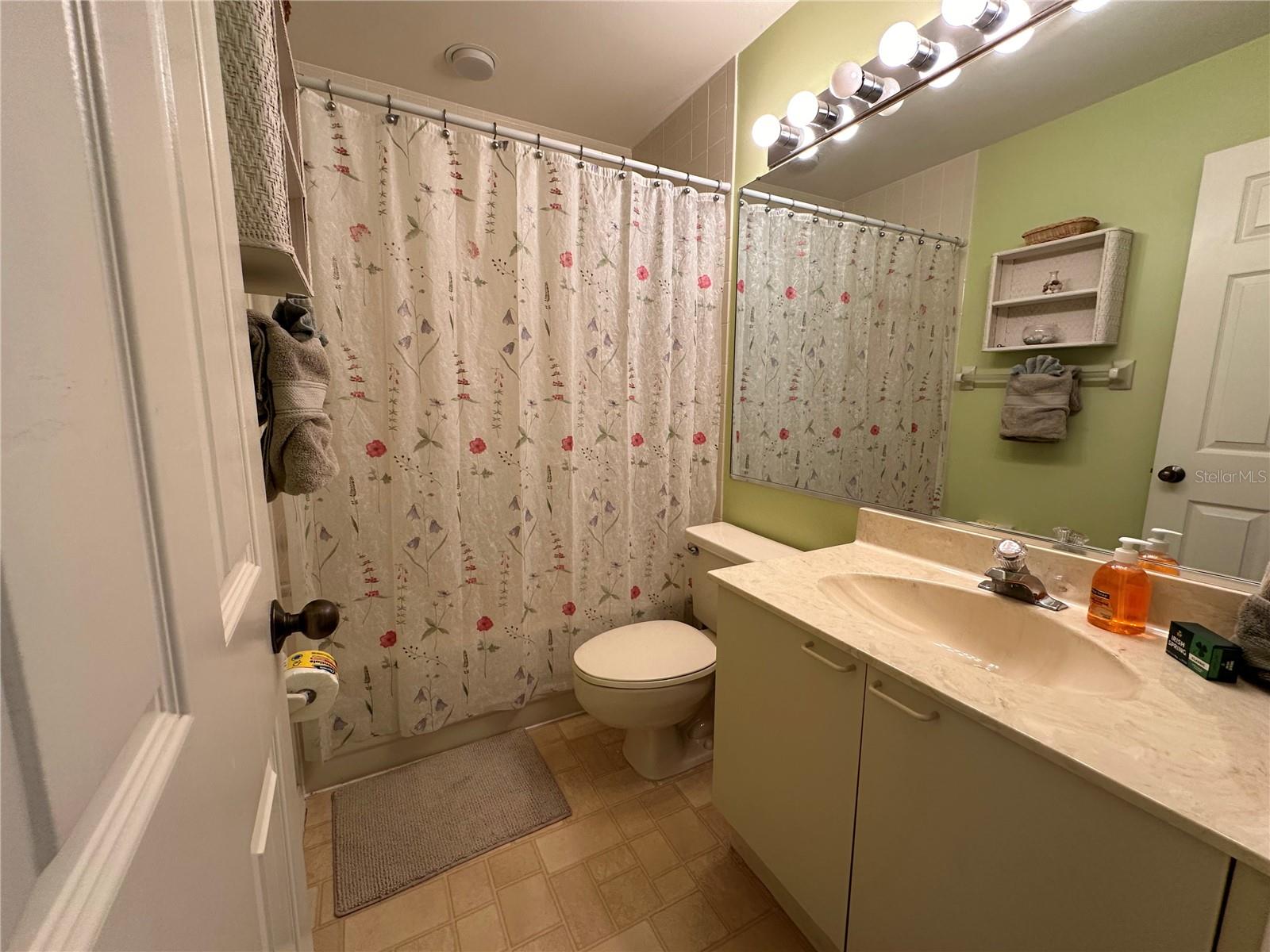 Photo 6 of 5620 ASHTON LAKE DR #5620