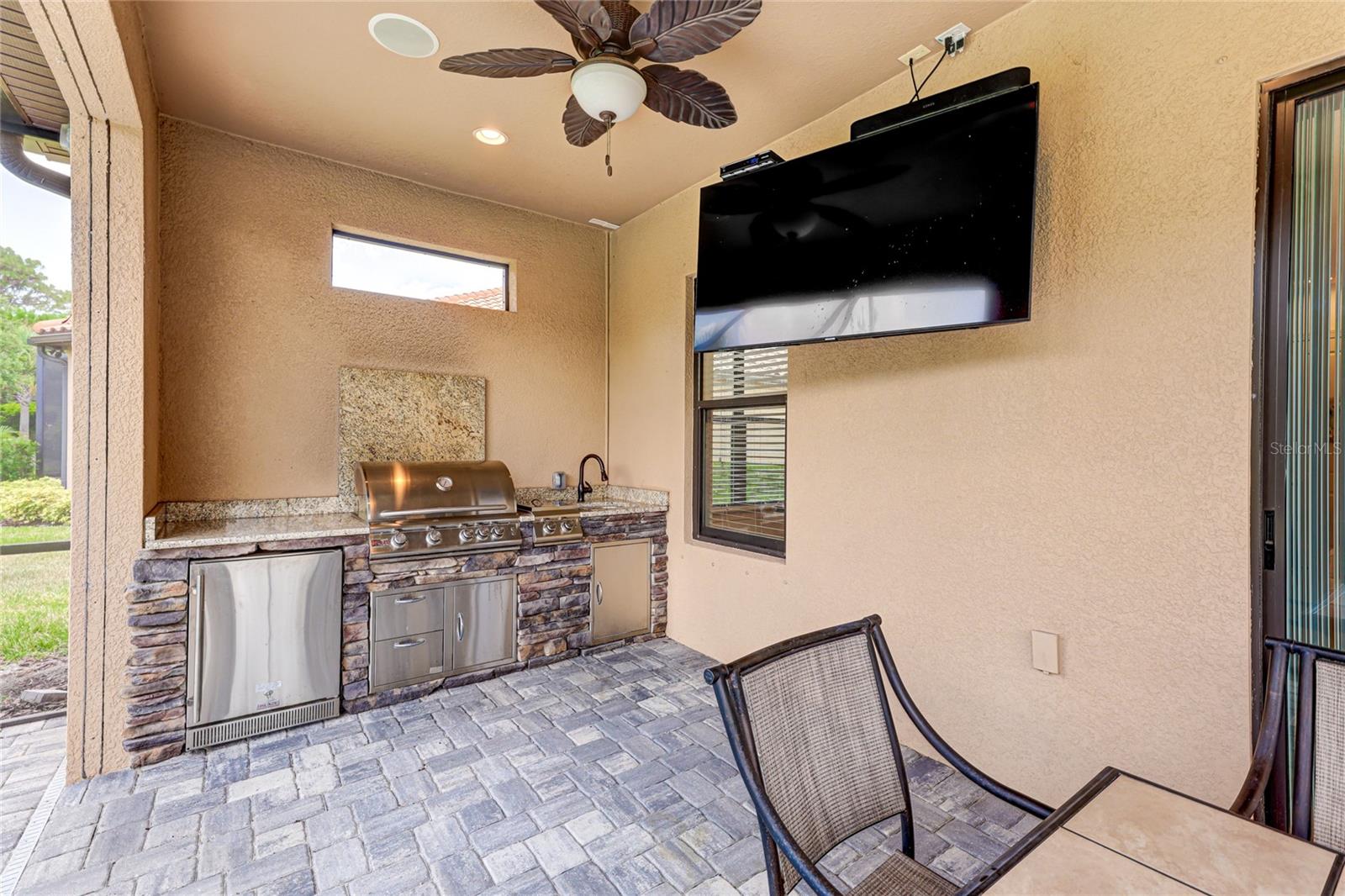 Photo 6 of 9769 HIGHLAND PARK PL