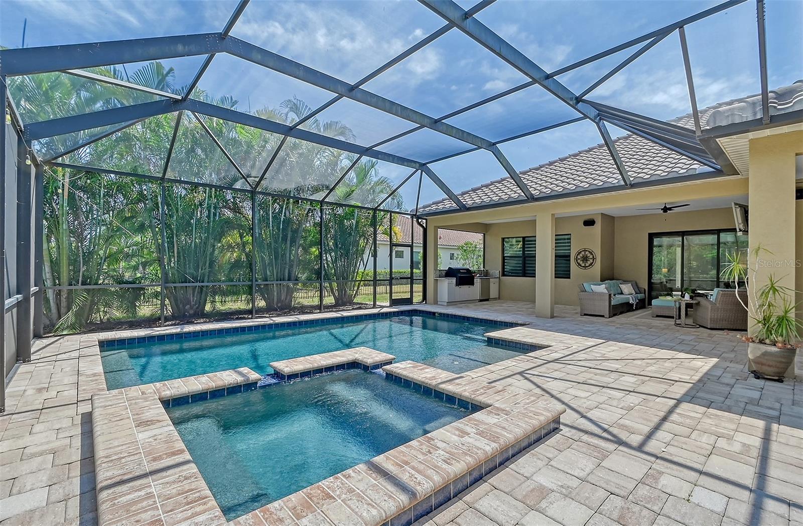 Photo of 8244 LARKSPUR CIR