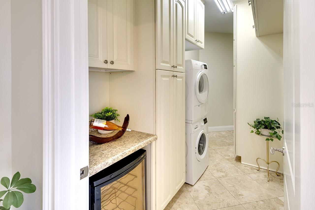 Photo 7 of 615 RIVIERA DUNES WAY #401