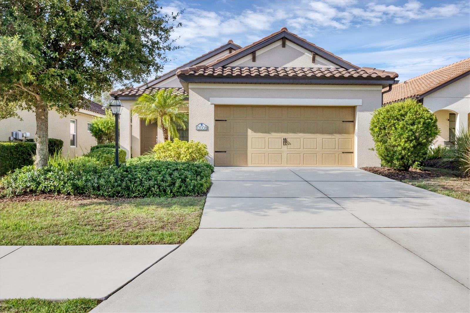 Photo 3 of 13008 DEEP BLUE PL