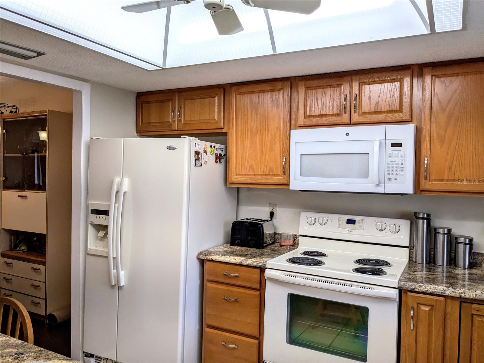 Photo 4 of 3608 LAKE BAYSHORE DR #K-225