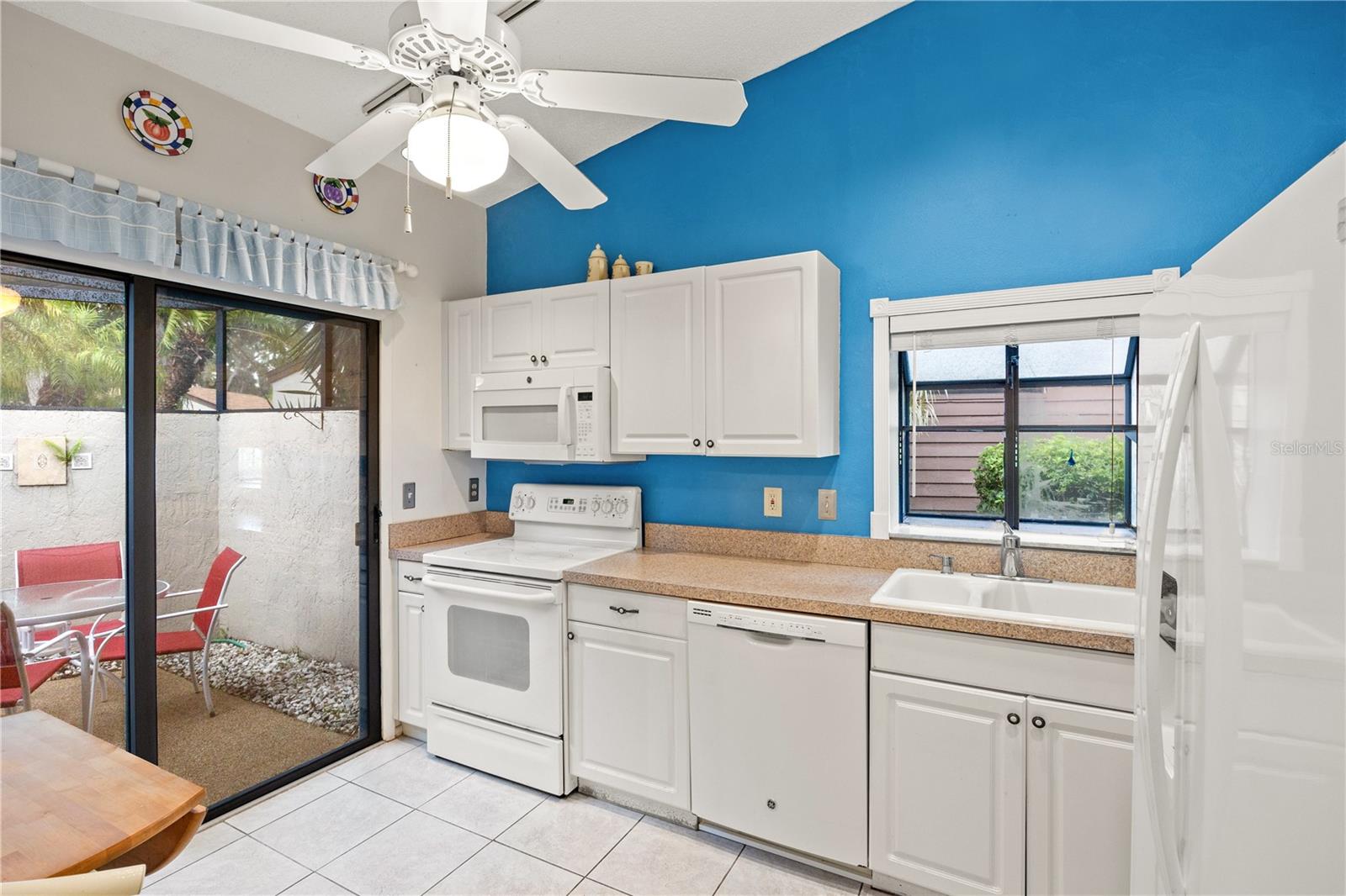 Photo 6 of 4602 PARK LAKE TER N