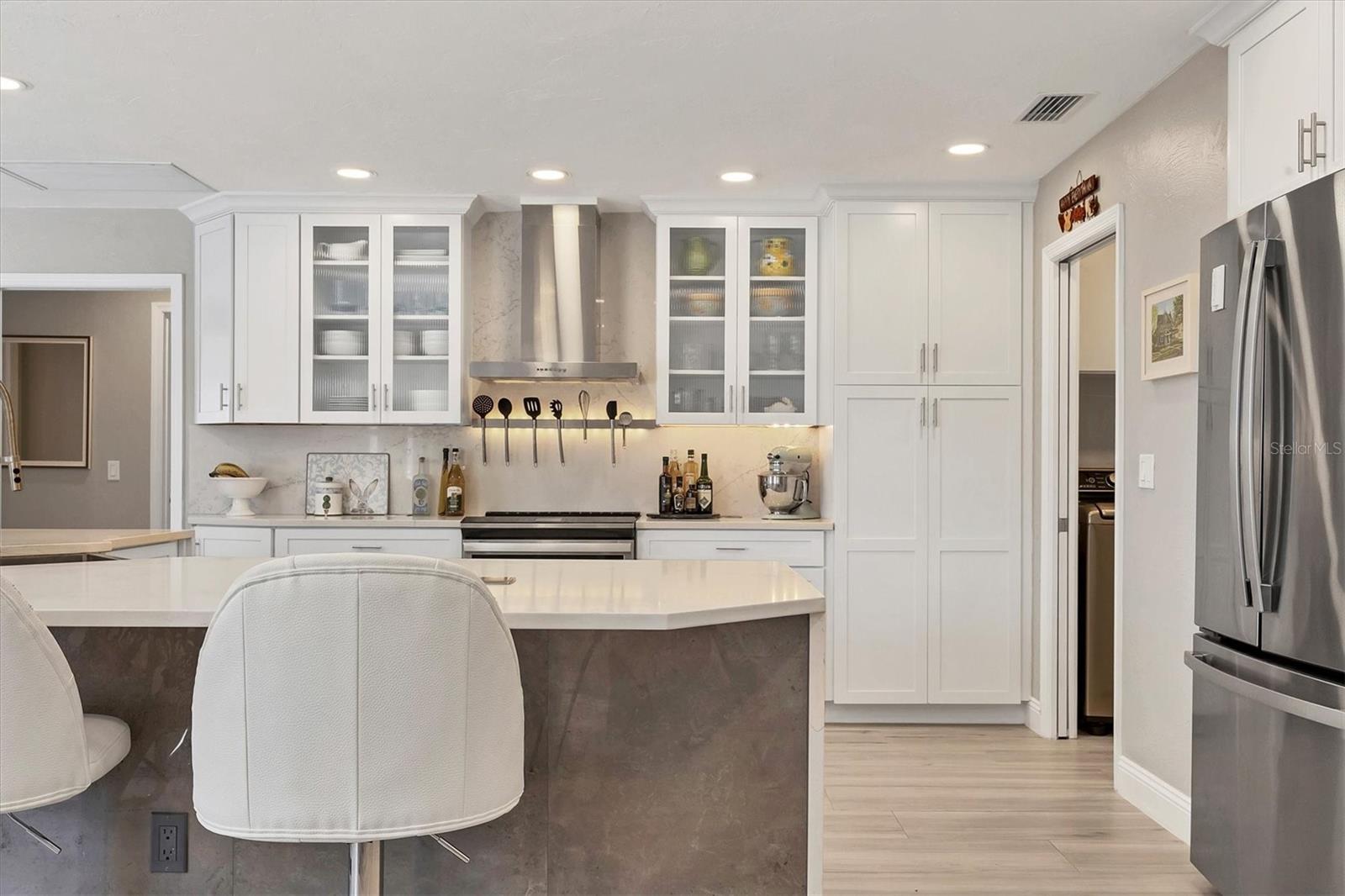 Photo 4 of 6414 GLEN ABBEY LN