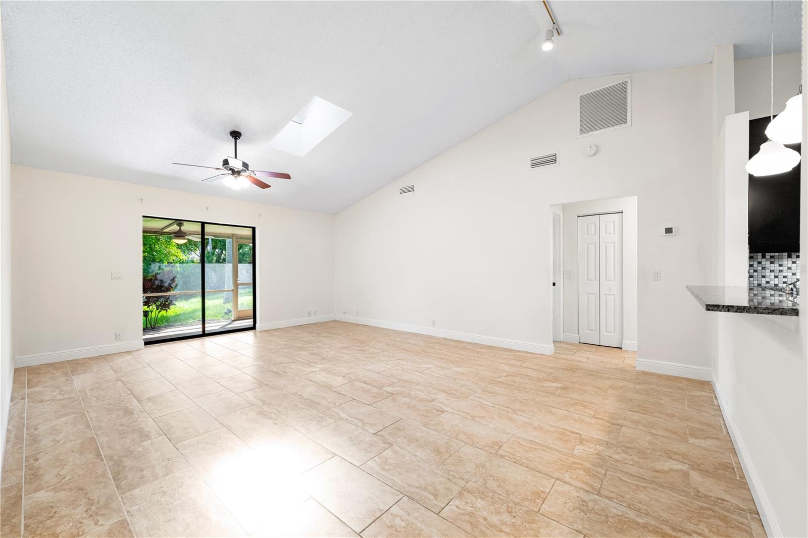 Photo 5 of 5018 82ND WAY E