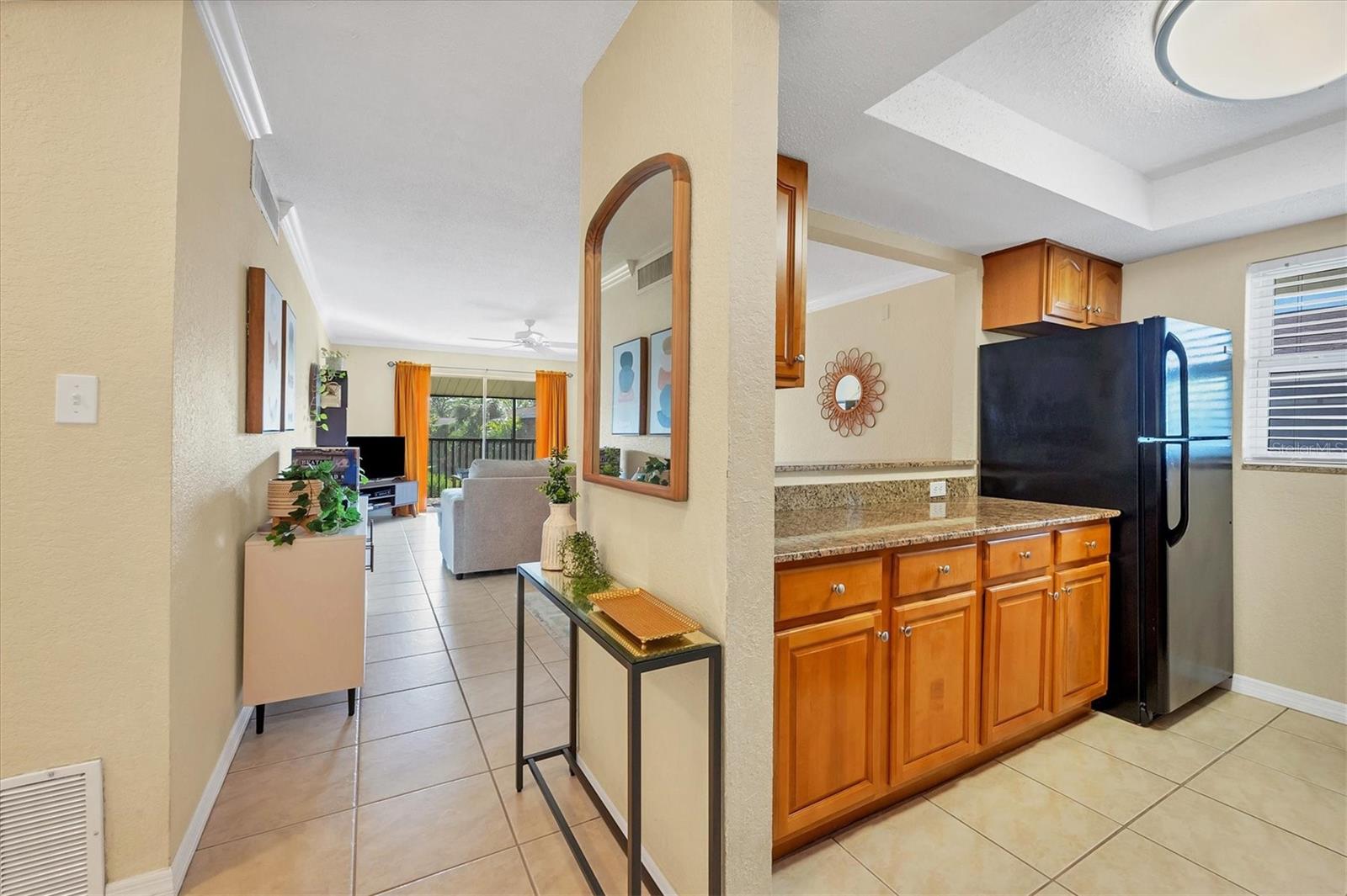 Photo 6 of 972 LA COSTA CIR #2