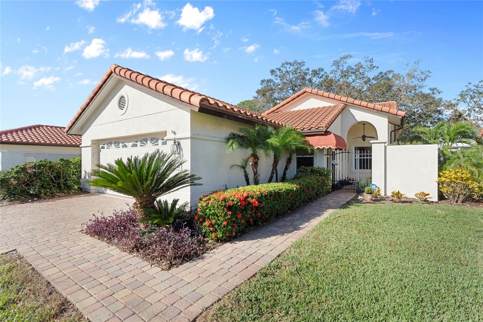 Photo of 4966 CLUBVIEW CT E