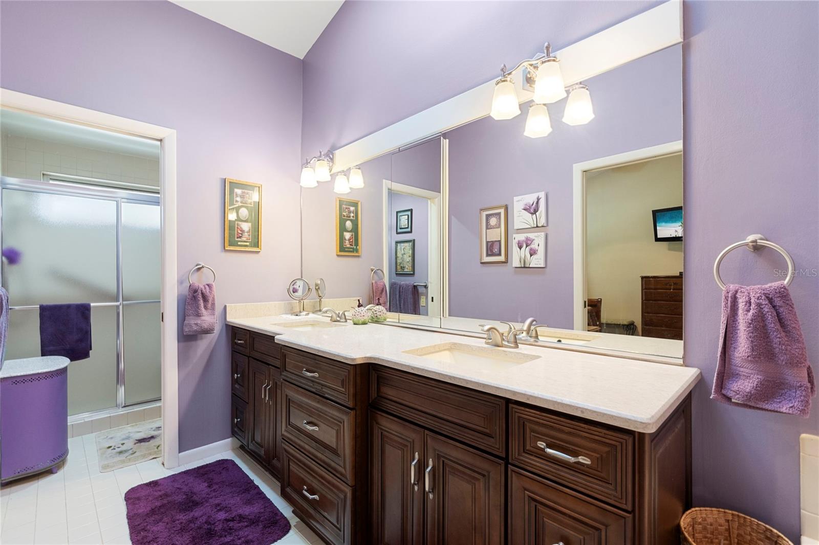 Photo 7 of 4966 CLUBVIEW CT E