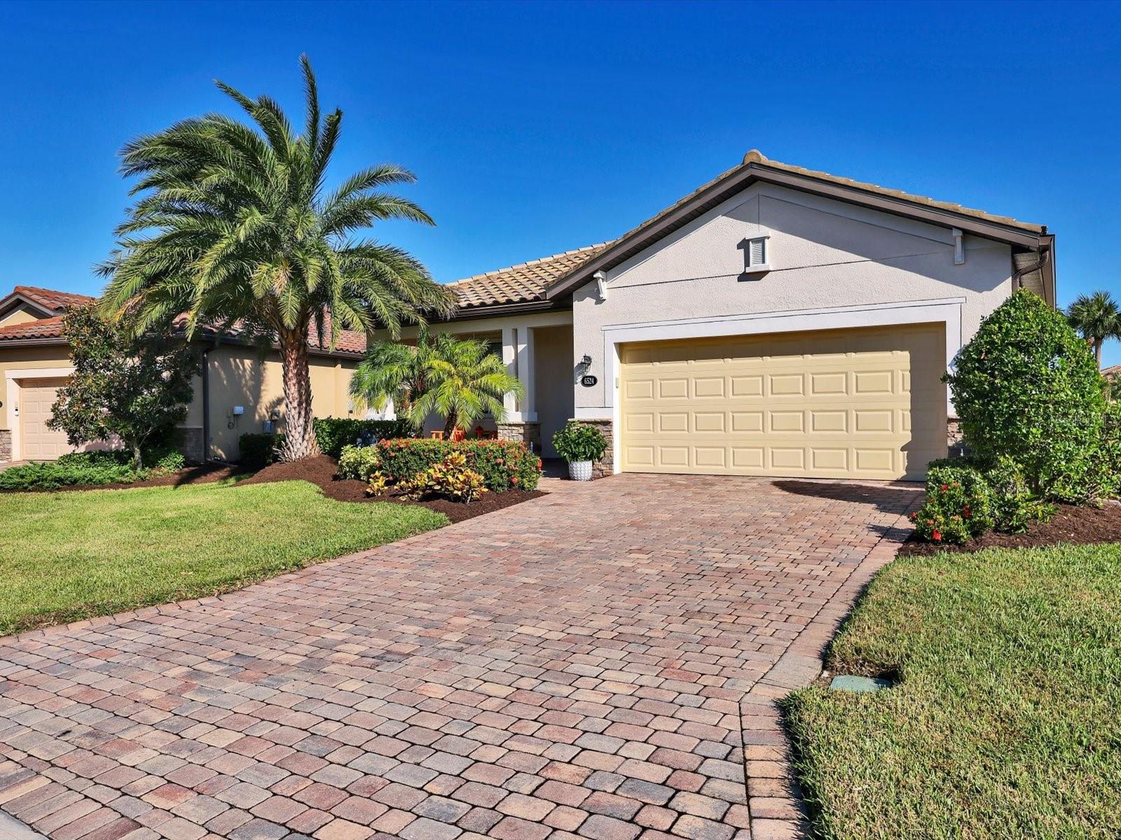Photo 5 of 6524 WILLOWSHIRE WAY