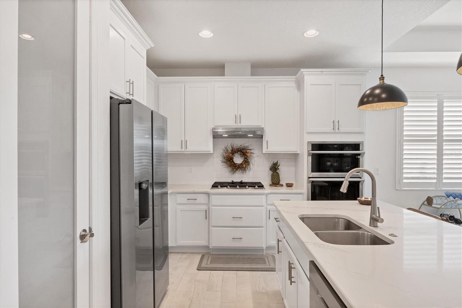 Photo 4 of 10720 KLEE AVE