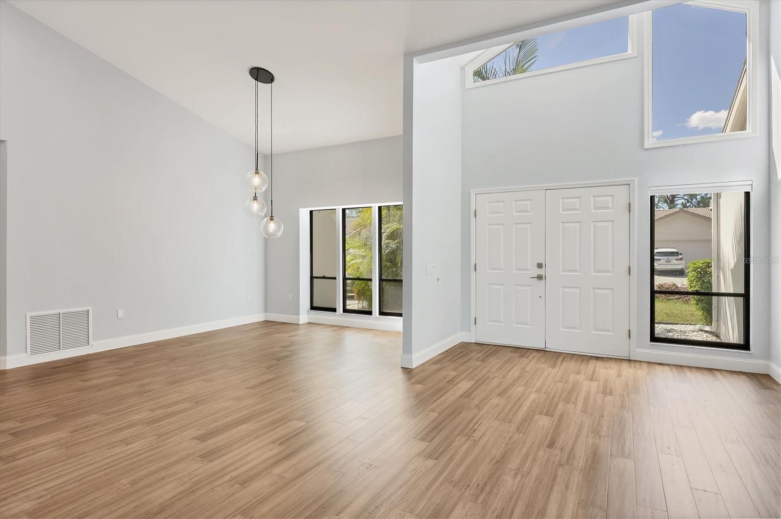 Photo 7 of 1755 OAK LAKES DR