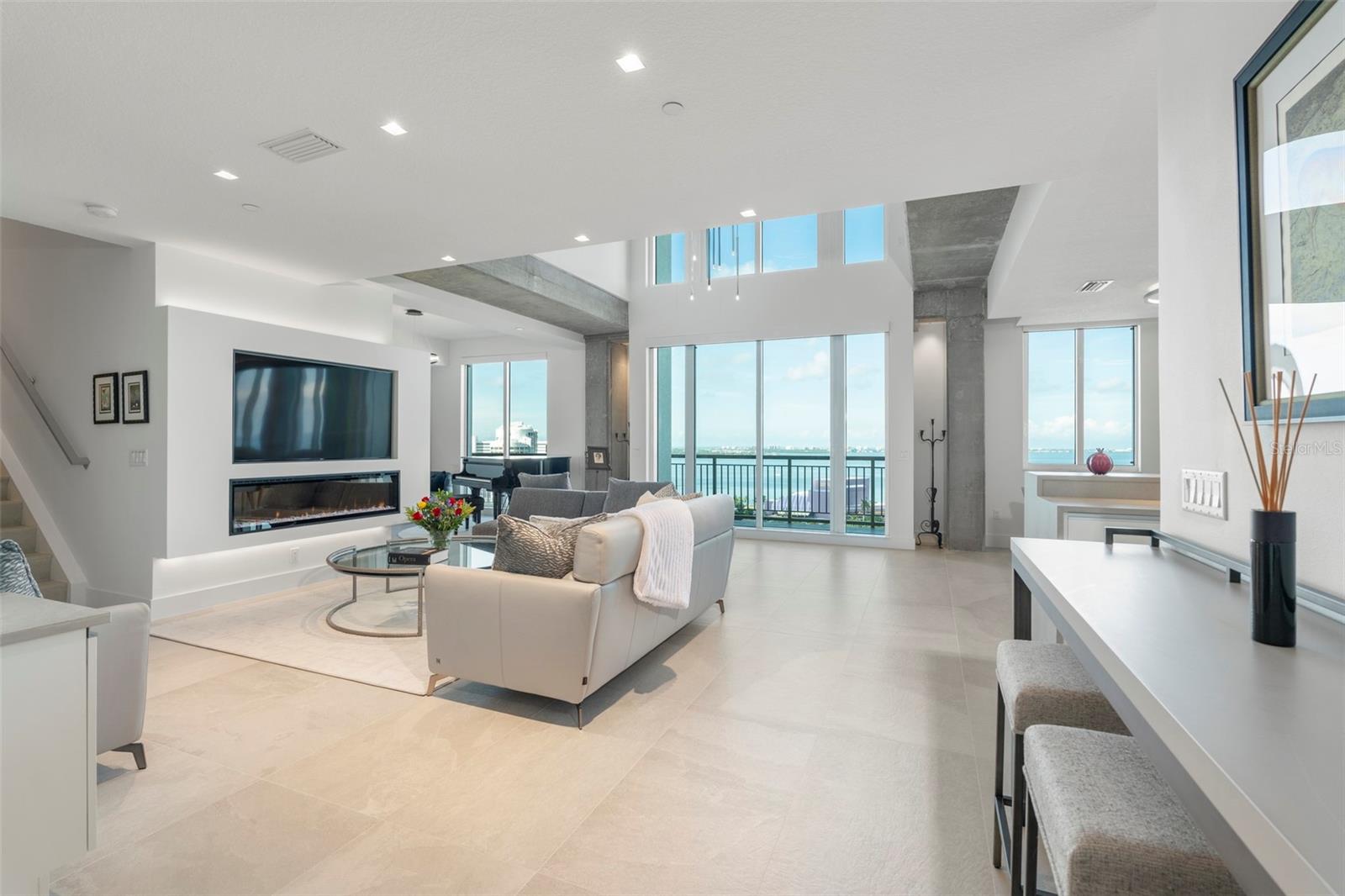 Photo 5 of 800 N TAMIAMI TRL #1603