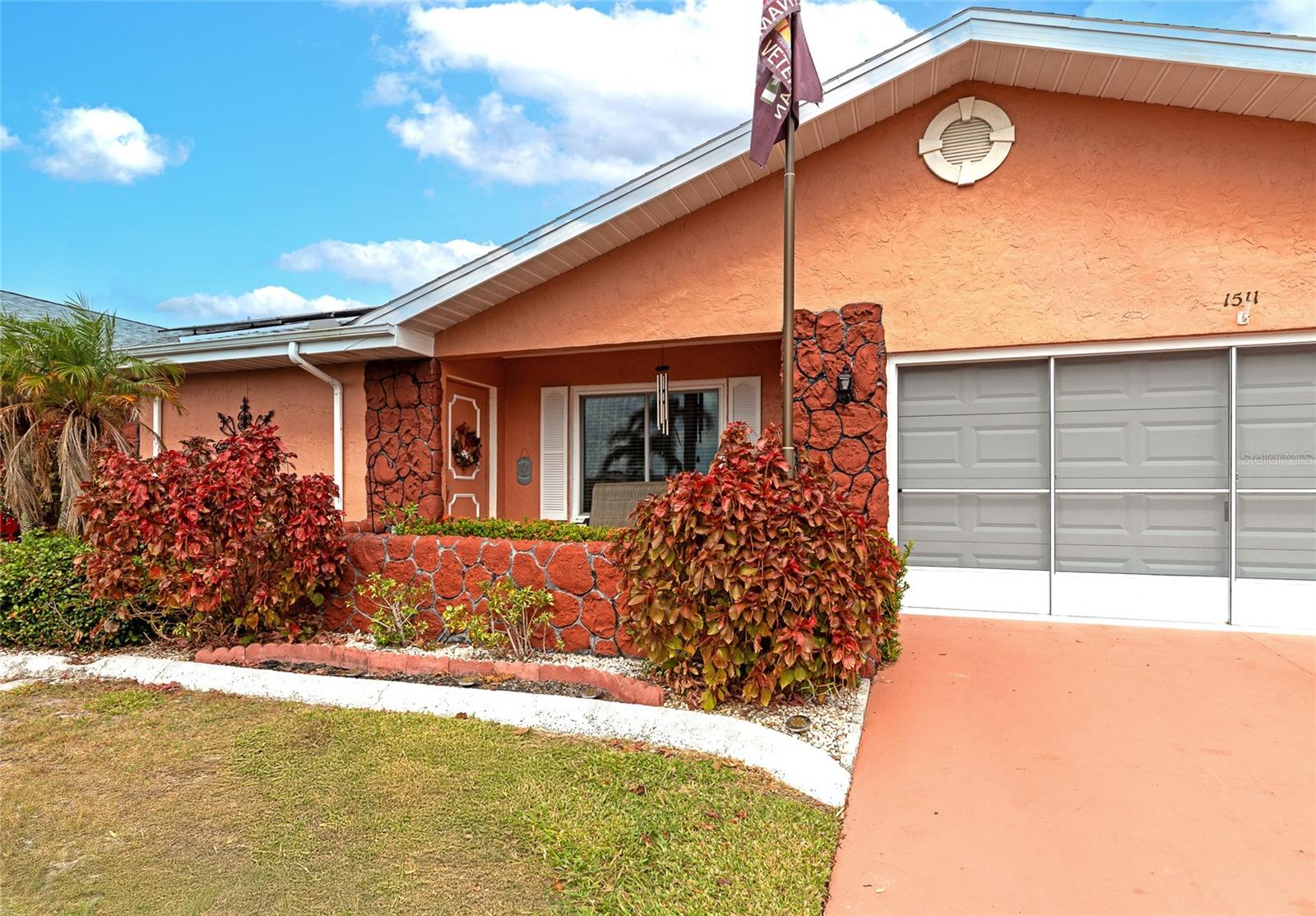 Photo 4 of 1511 CLOISTER DR