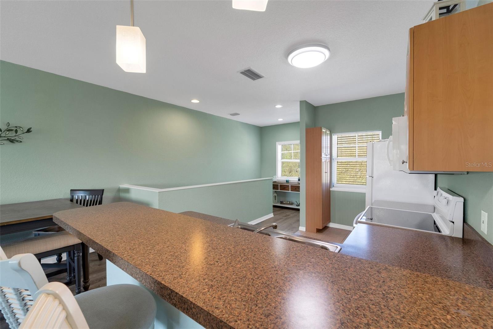 Photo 5 of 3919 CAPE HAZE DR #506
