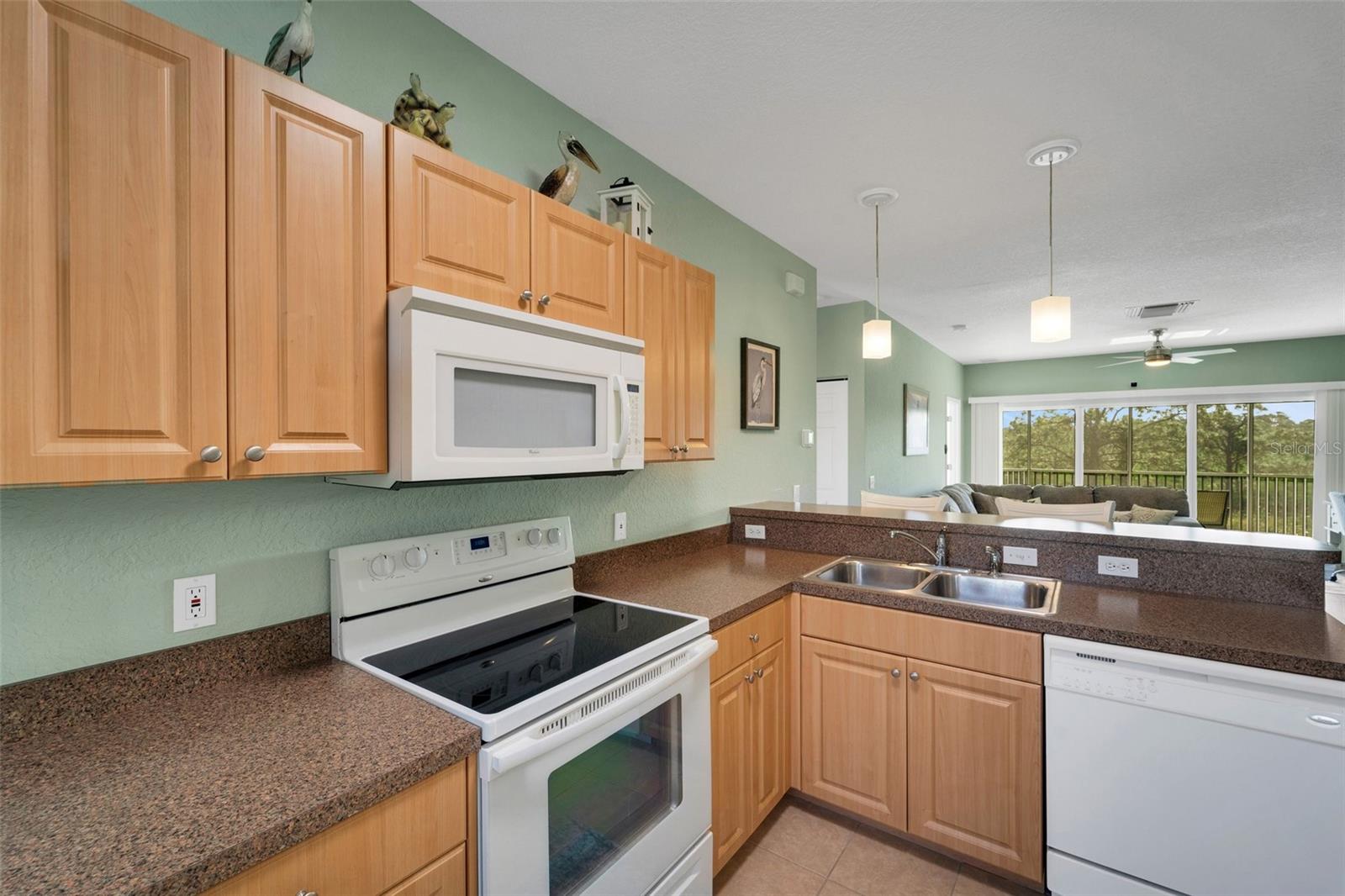 Photo 6 of 3919 CAPE HAZE DR #506