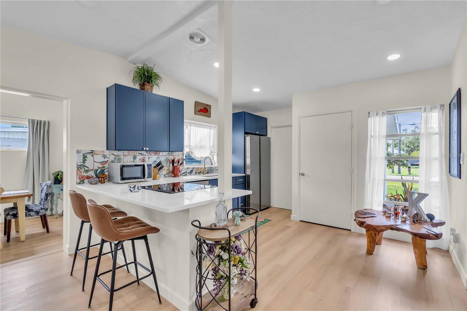 Photo 6 of 4643 BROOKSDALE DR
