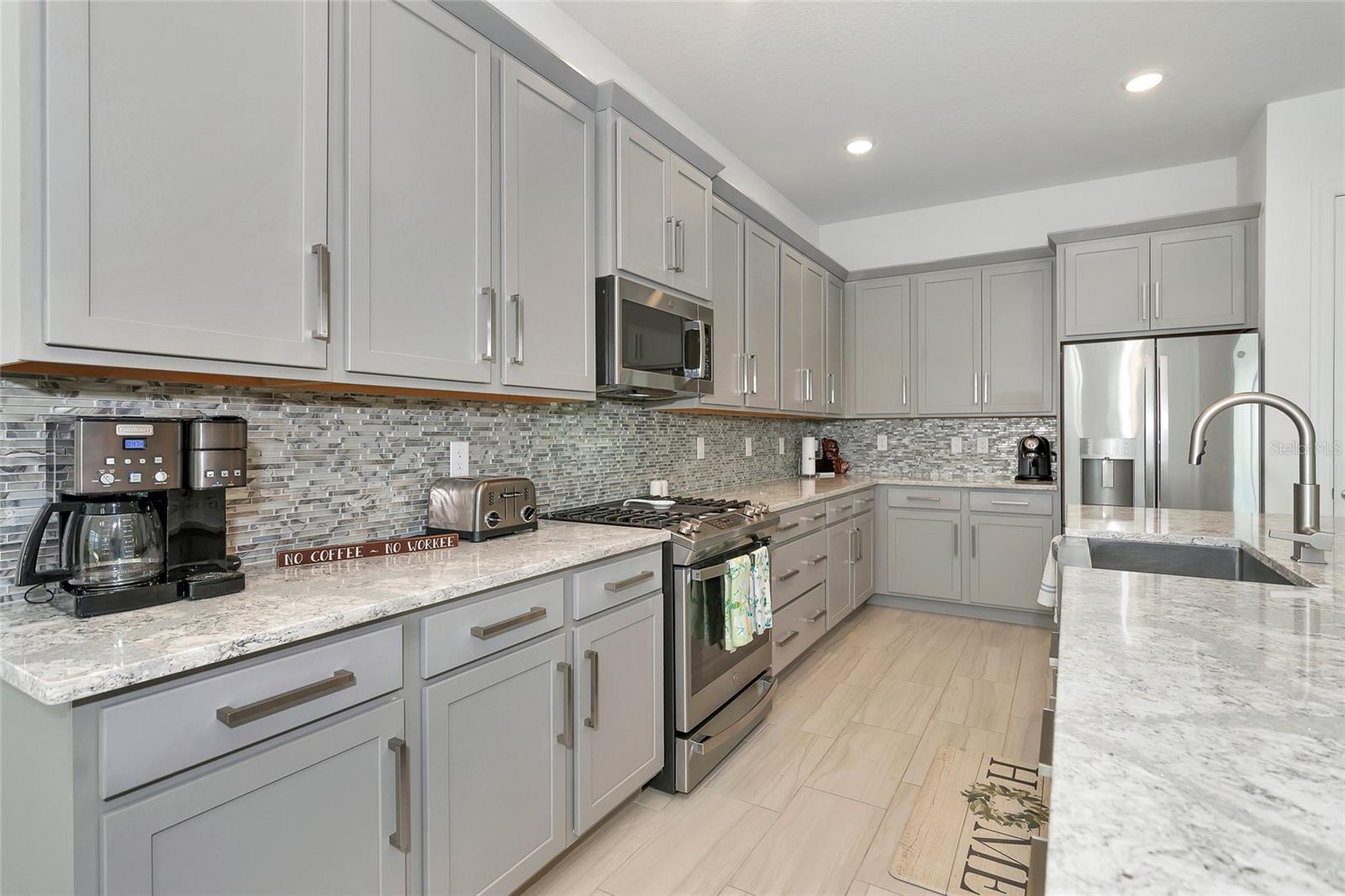 Photo 4 of 4950 KIVA CIR