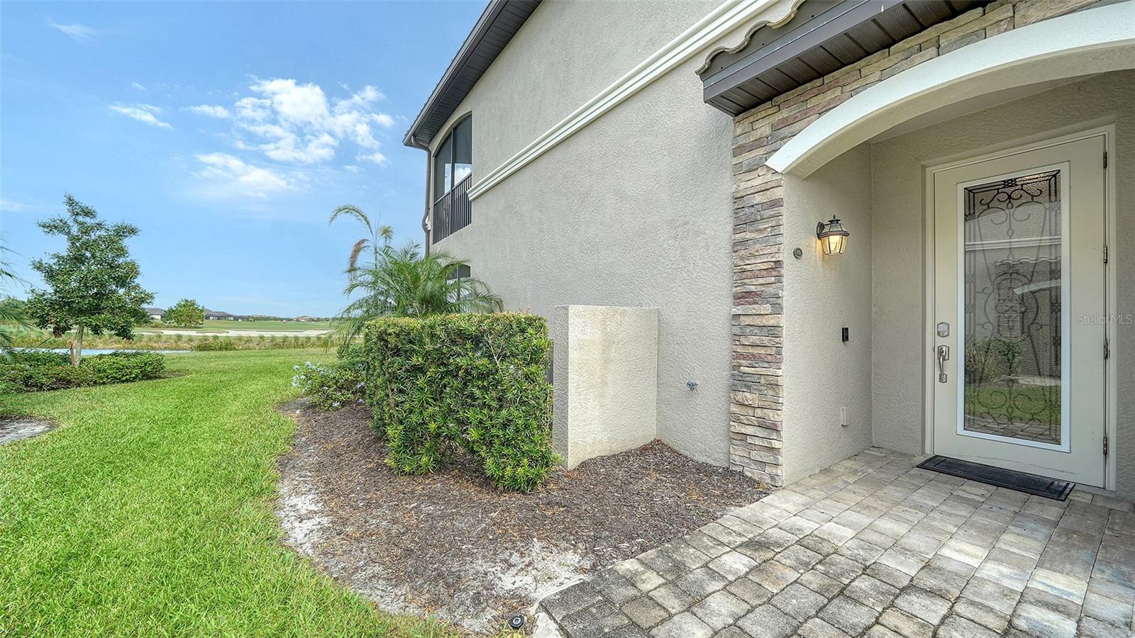 Photo 3 of 17815 GAWTHROP DR #101