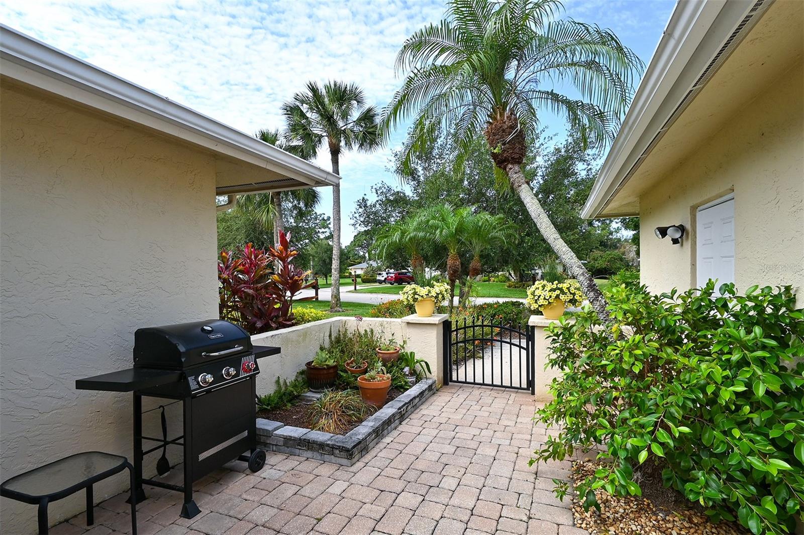 Photo 6 of 7113 FAIRWAY BEND CIR