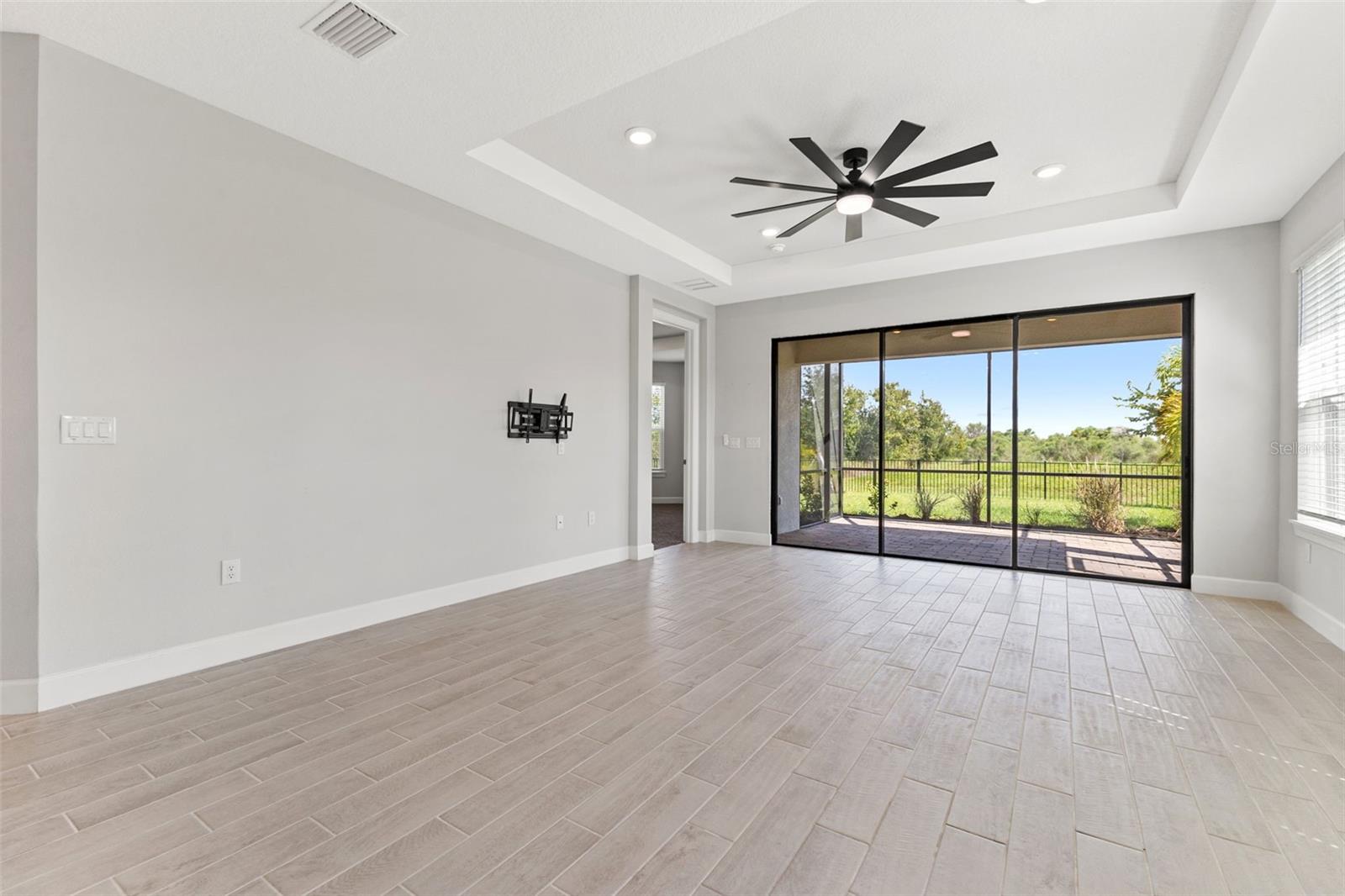 Photo 3 of 3121 TOLMINO CT