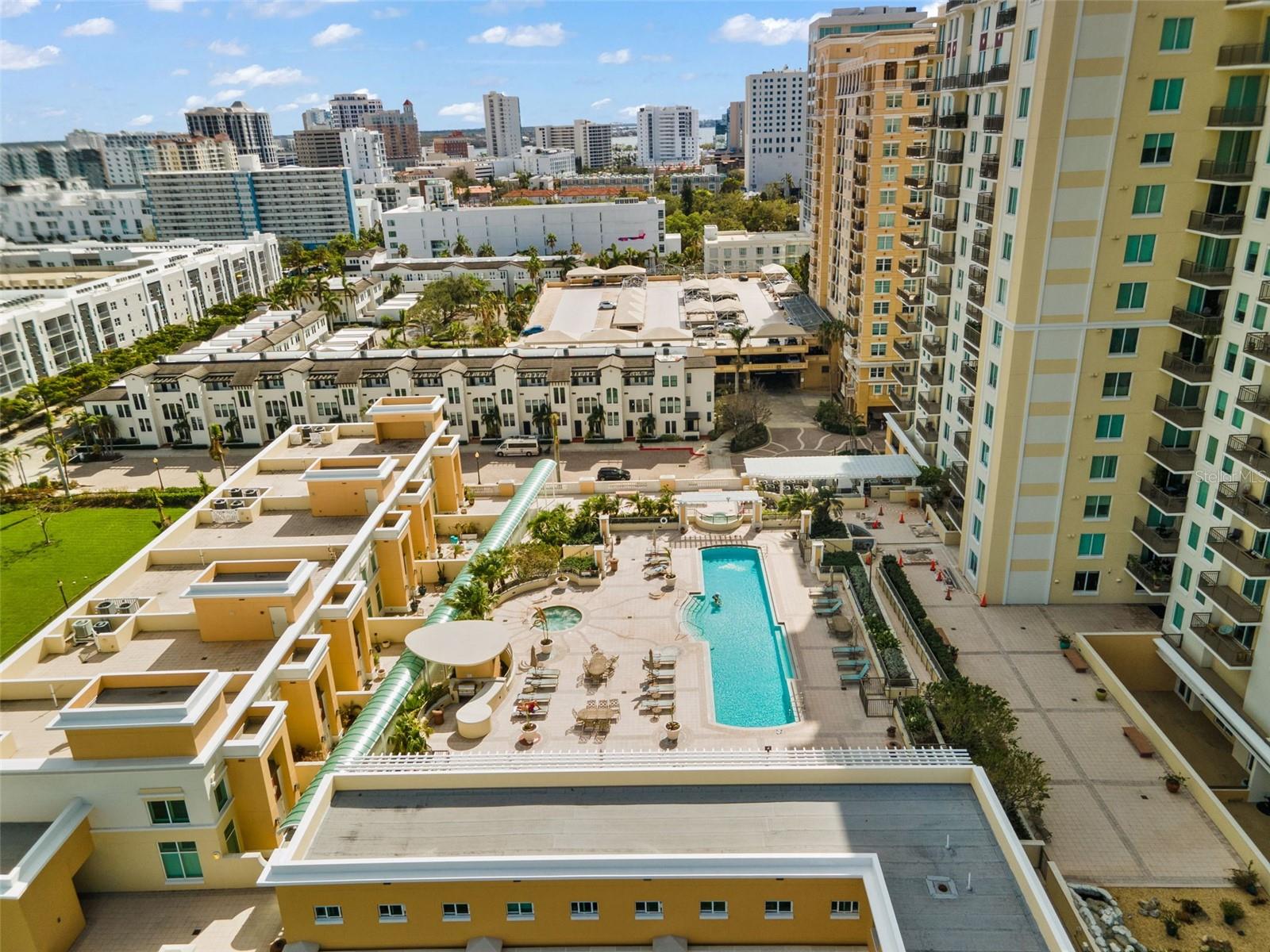 Photo 3 of 800 N TAMIAMI TRL #321