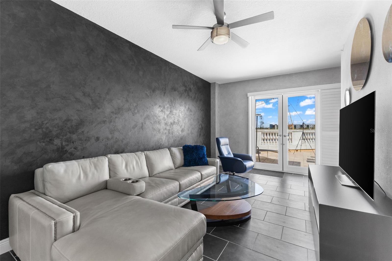Photo 6 of 800 N TAMIAMI TRL #321