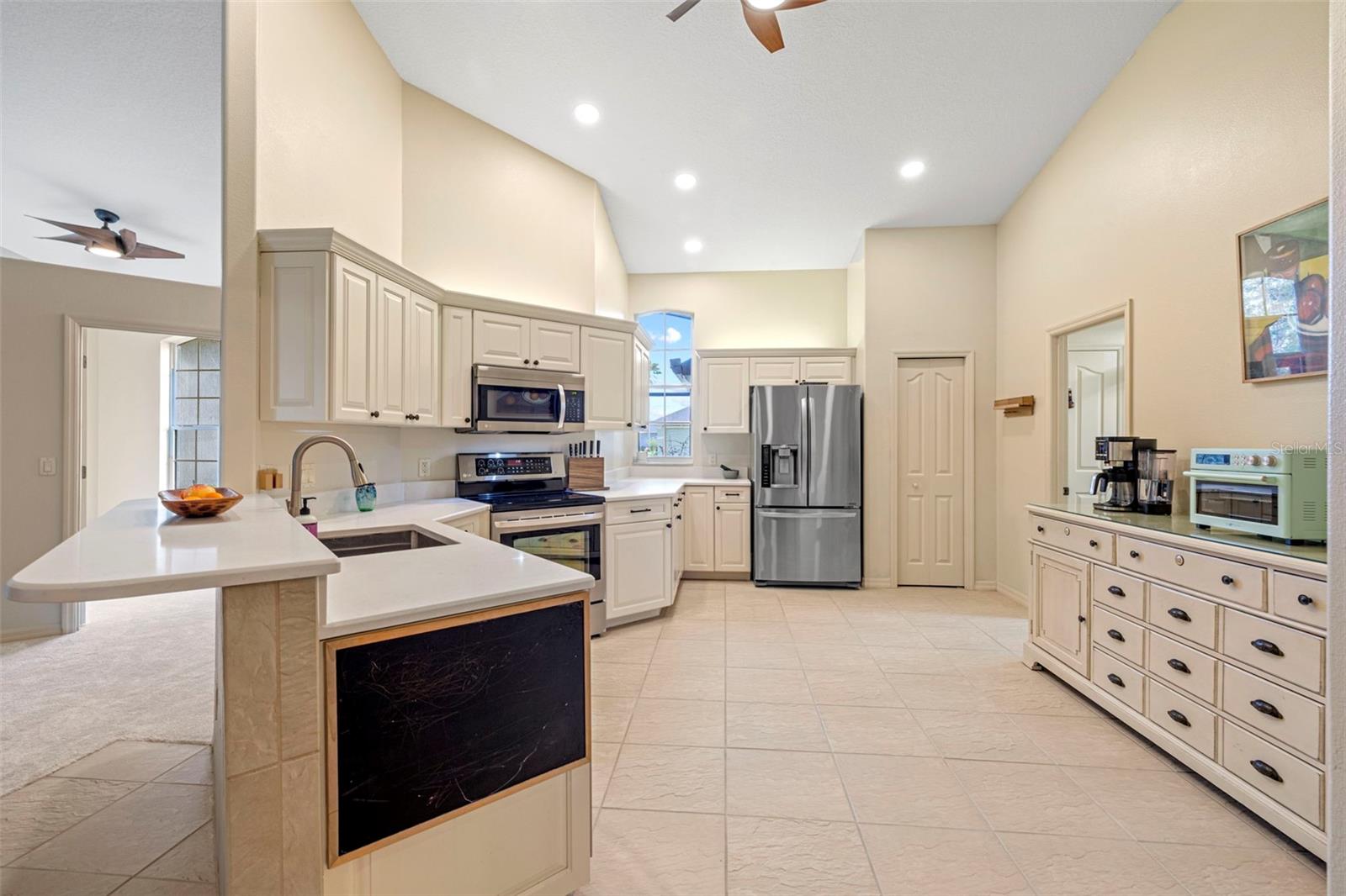 Photo 5 of 6223 90TH AVENUE CIR E