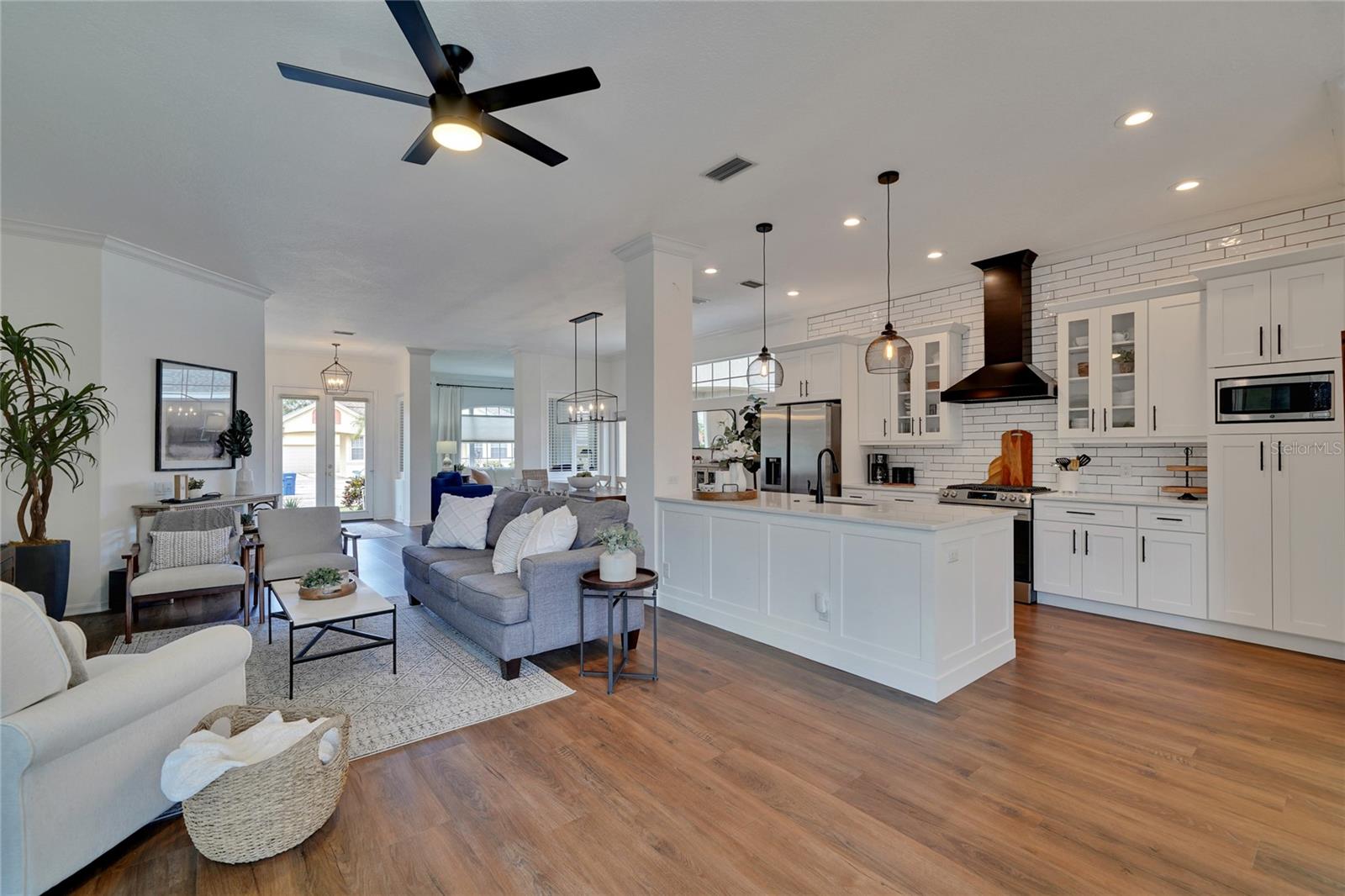 Photo 6 of 403 BOW LN