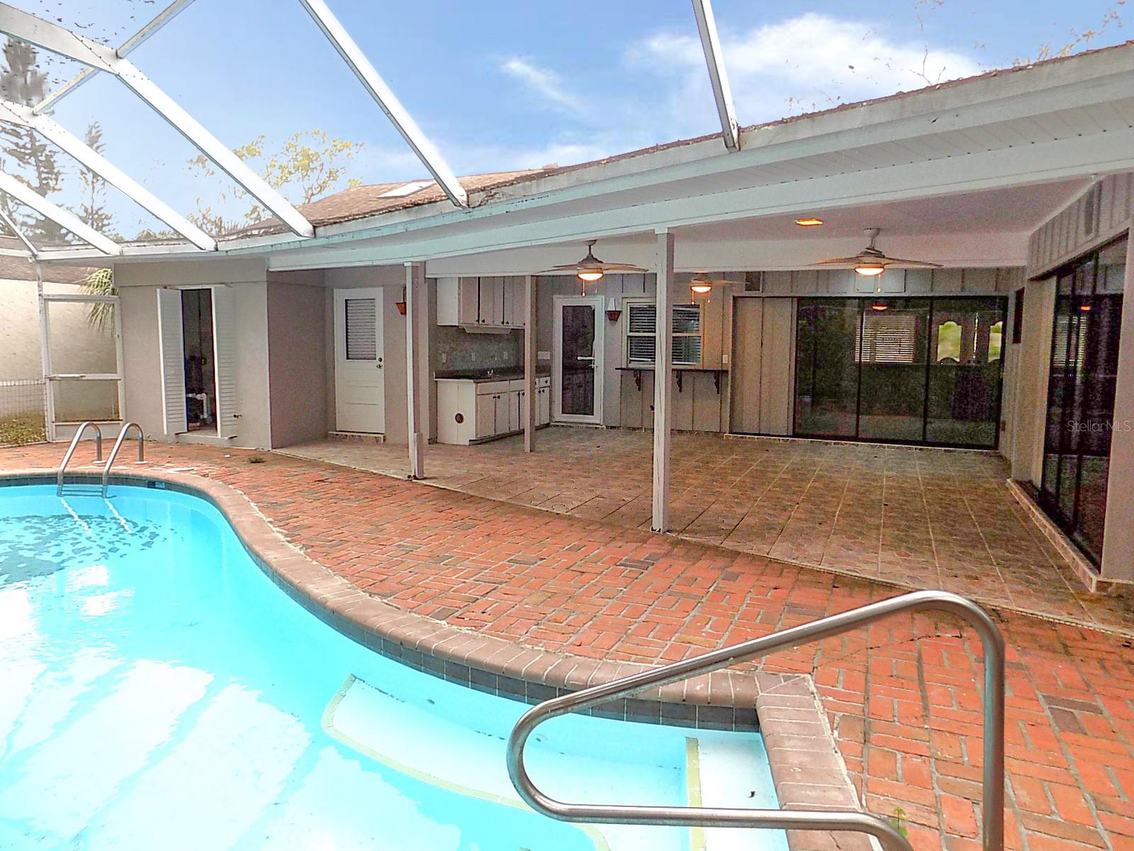 Photo 5 of 344 WHISPERING OAKS CT