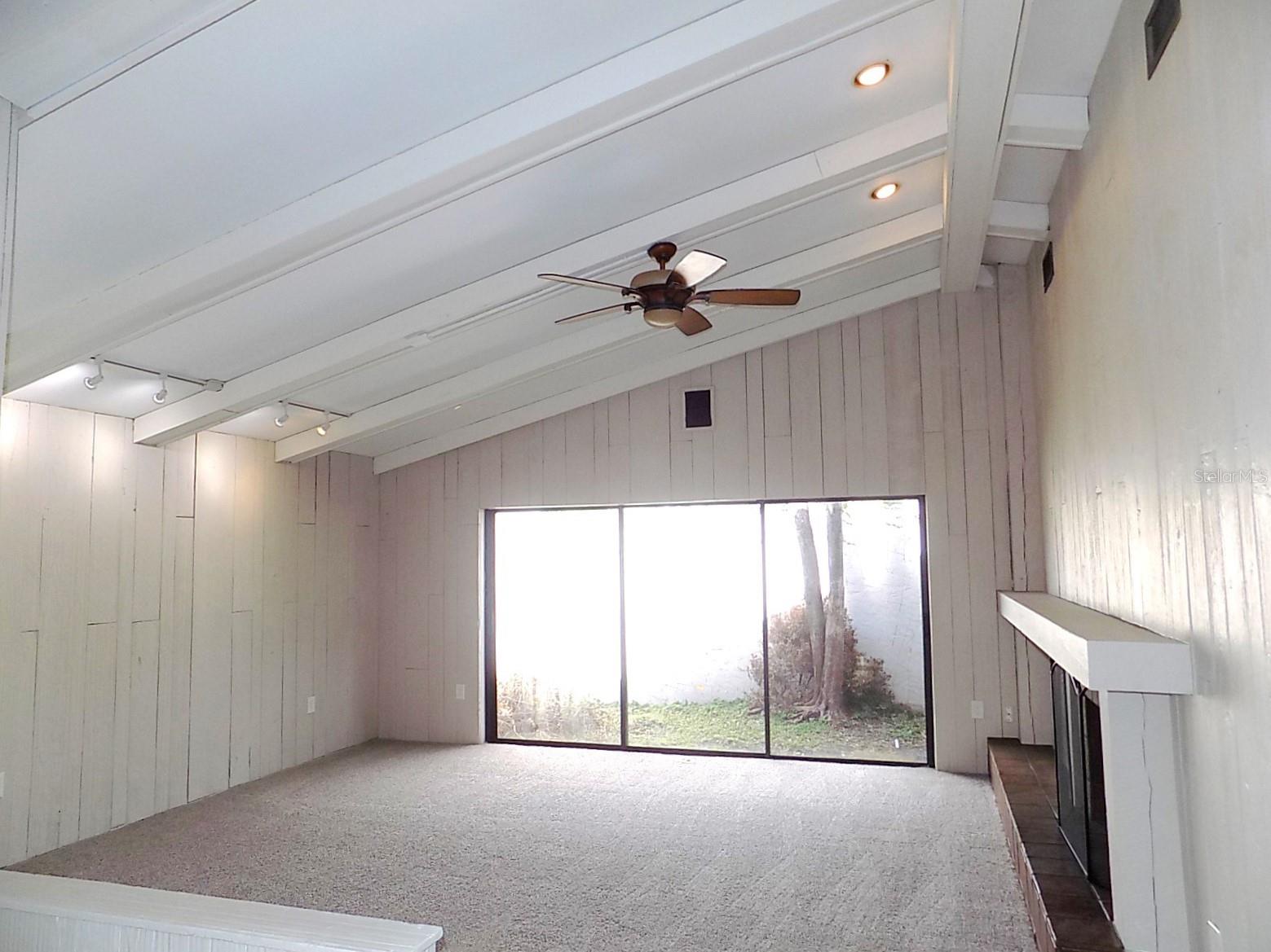Photo 6 of 344 WHISPERING OAKS CT