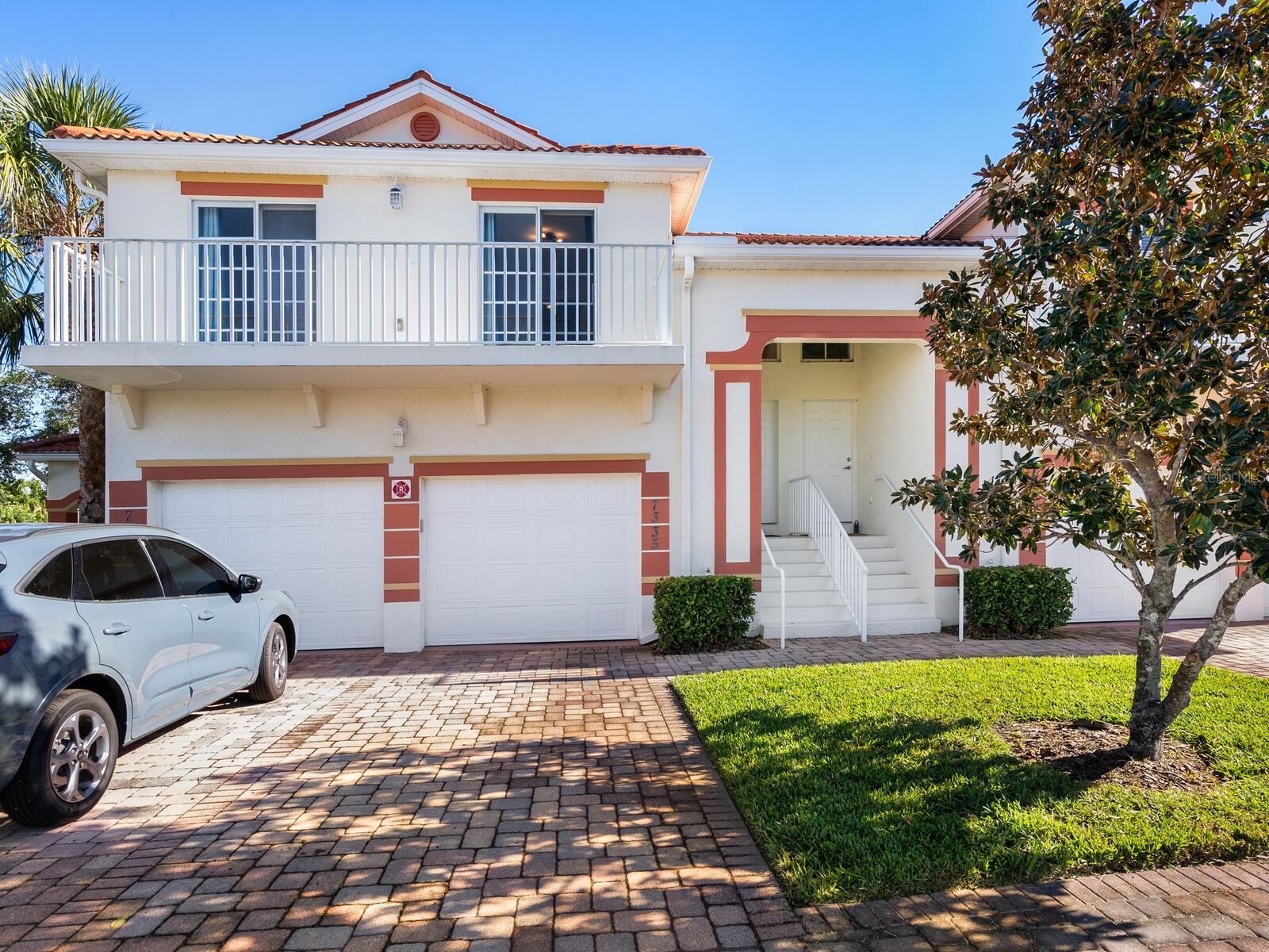 Photo of 7335 FOUNTAIN PALM CIR #7335