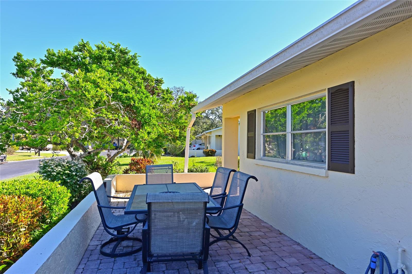 Photo 3 of 390 301 BLVD W #30D