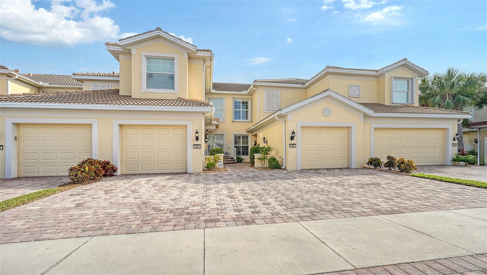 Photo of 1257 BURGOS DR #302