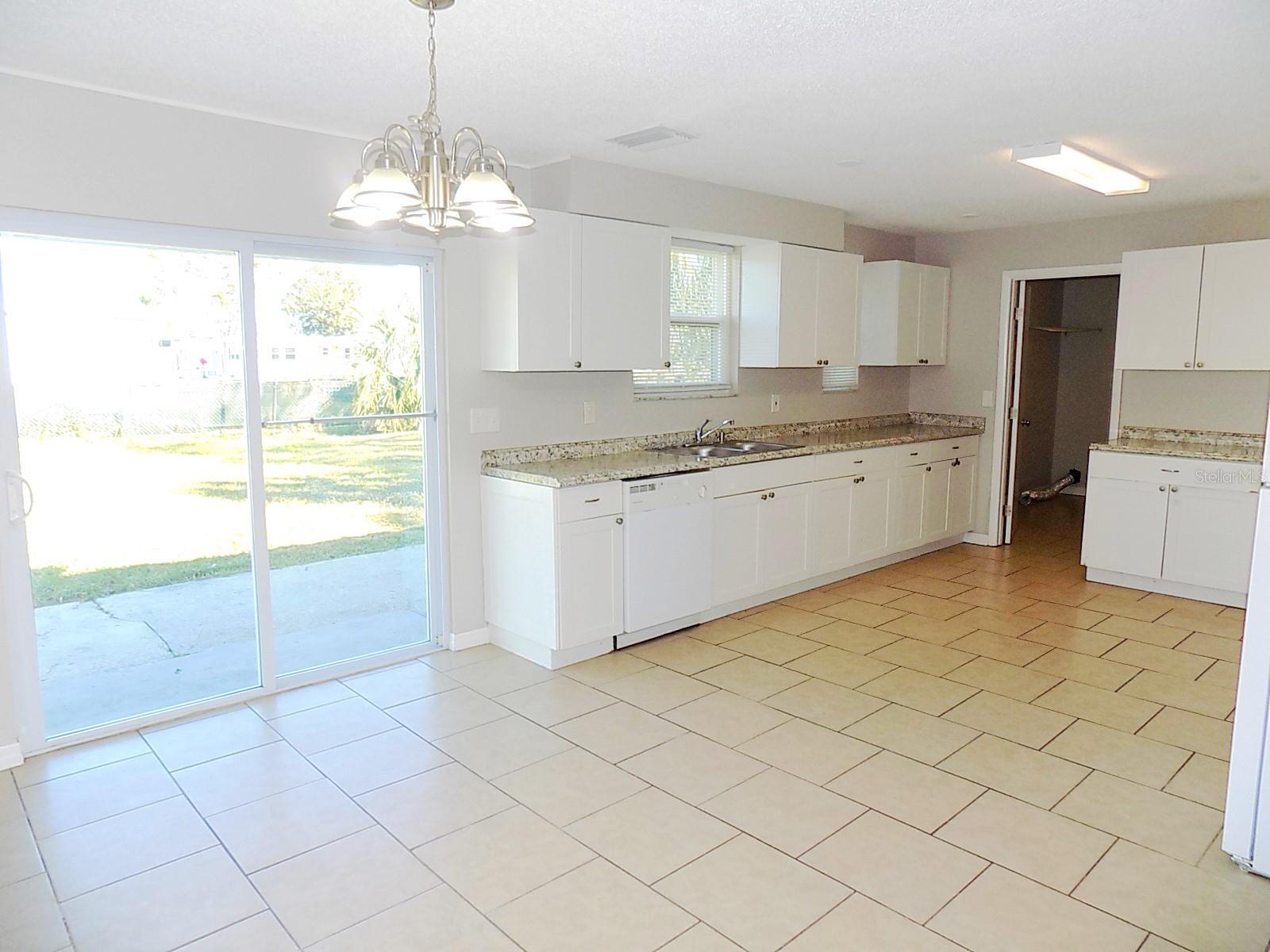 Photo 5 of 503 59TH AVENUE DR W