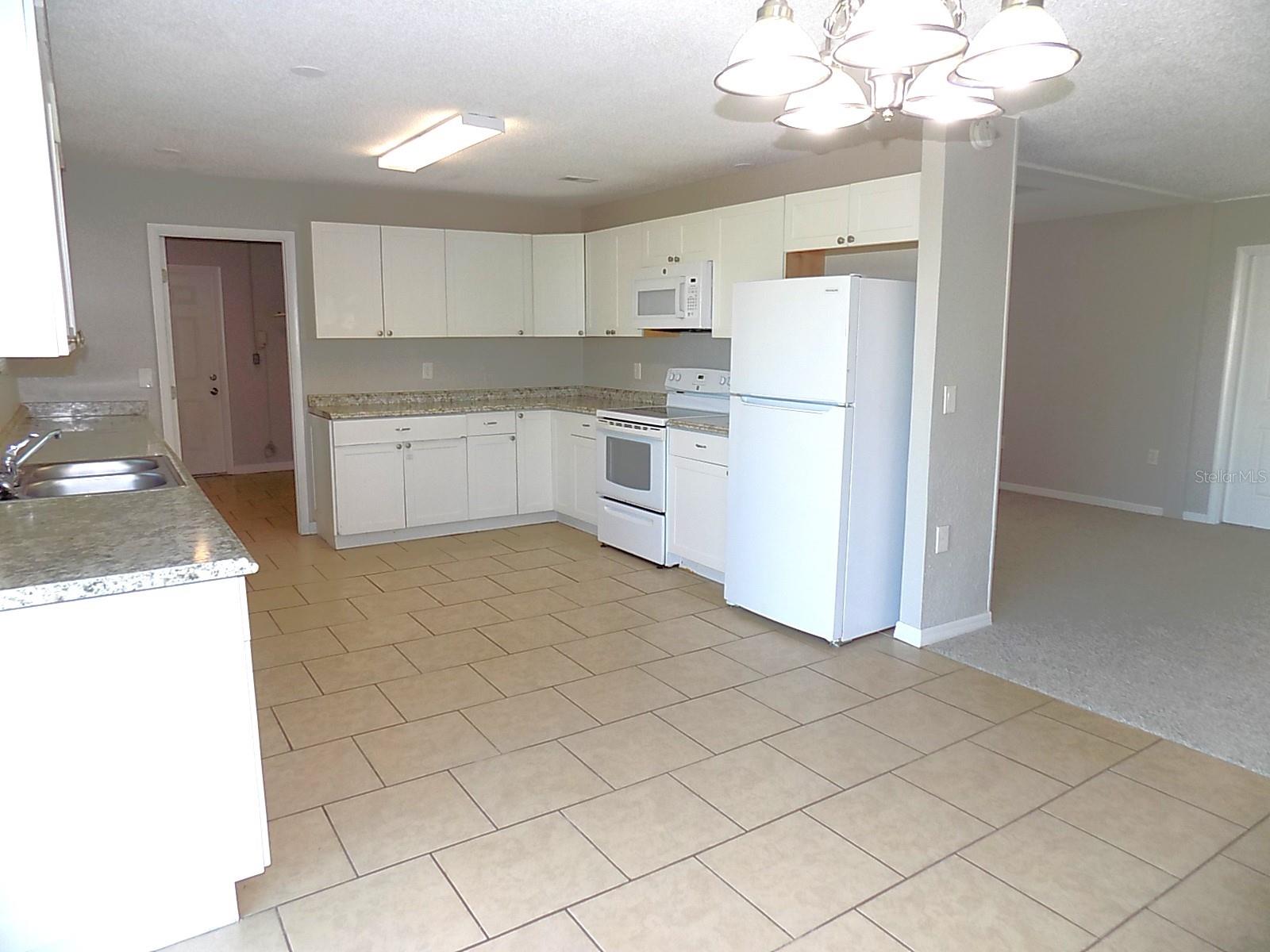 Photo 6 of 503 59TH AVENUE DR W