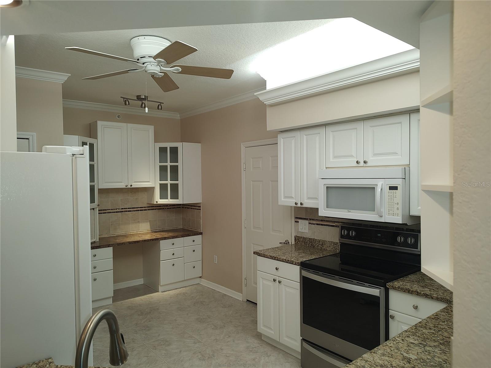 Photo 4 of 6817 FAIRVIEW TER #24-101