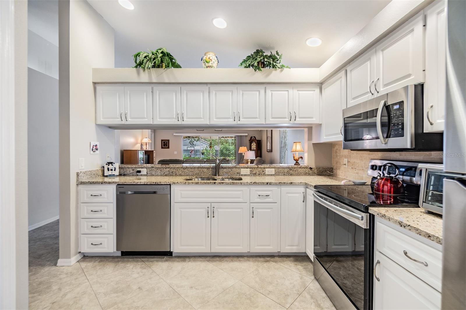 Photo 6 of 3215 WOODBERRY LN