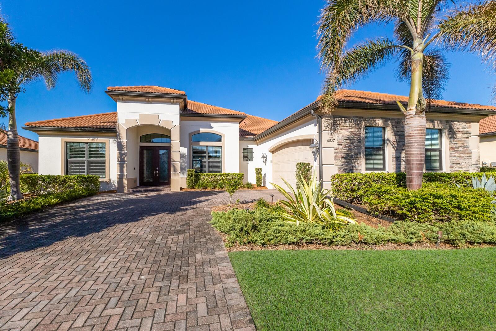 Photo 2 of 10817 WHISK FERN DR
