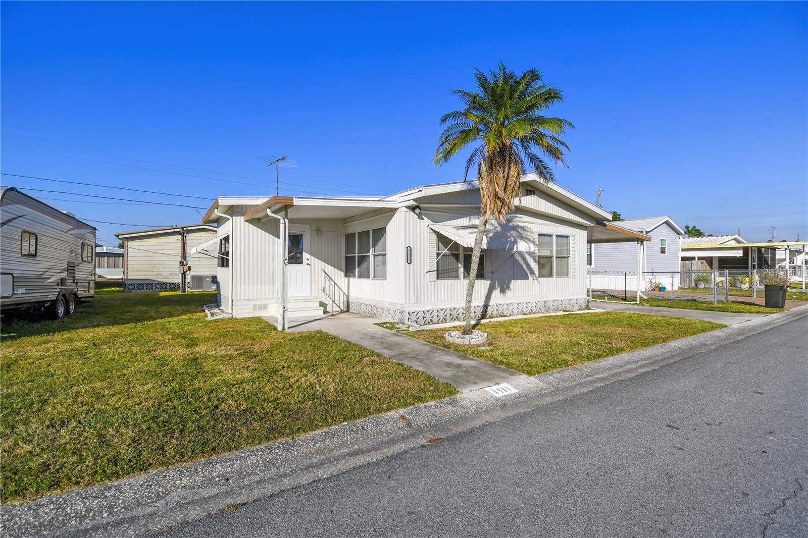 Photo of 1111 49TH AVENUE DR W