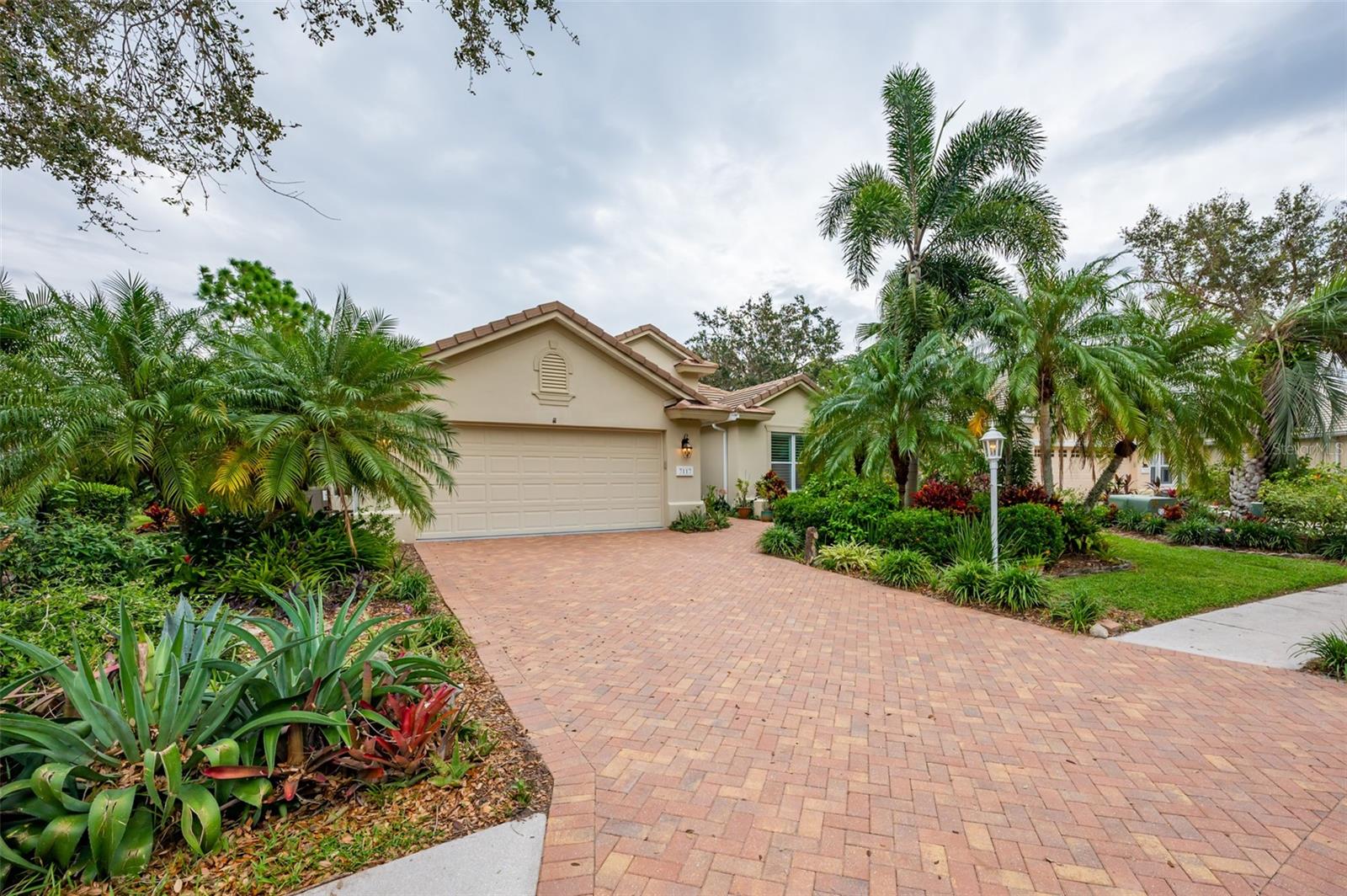 Photo of 7117 VICTORIA CIRCLE