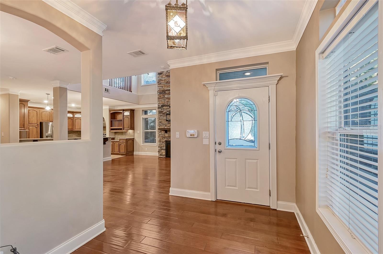 Photo 5 of 1732 HILLVIEW ST