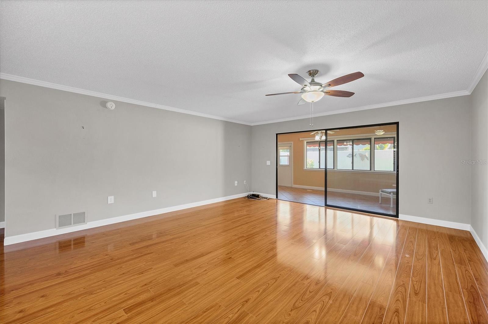 Photo 3 of 504 SPRING LAKES BLVD #504
